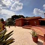 Con Grande Giardino Ad 800 Mt Dal Mare * Capitana