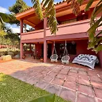 Con Grande Giardino Ad 800 Mt Dal Mare Capitana