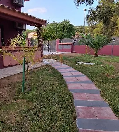 Lägenhet Con Grande Giardino A 150 Mt Dal Mare *