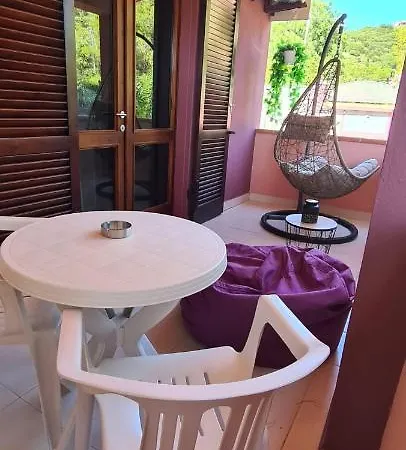Con Grande Giardino A 150 Mt Dal Mare * Capitana