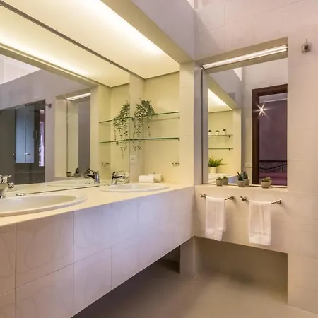 San Lorenzo Apartment *