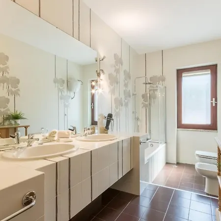 Con Grande Giardino Ad 800 Mt Dal Mare * كابيتانا