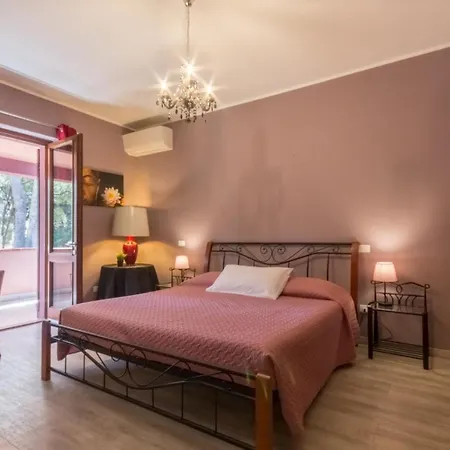 Con Grande Giardino Ad 800 Mt Dal Mare *