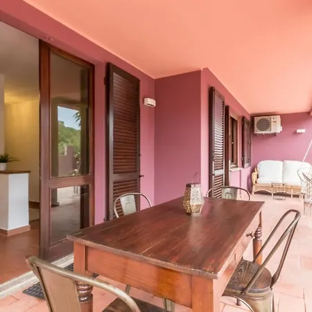 Apartamento Con Grande Giardino A 150 Mt Dal Mare Capitana