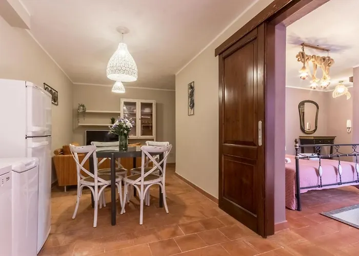 Con Grande Giardino Ad 800 Mt Dal Mare カピターナ