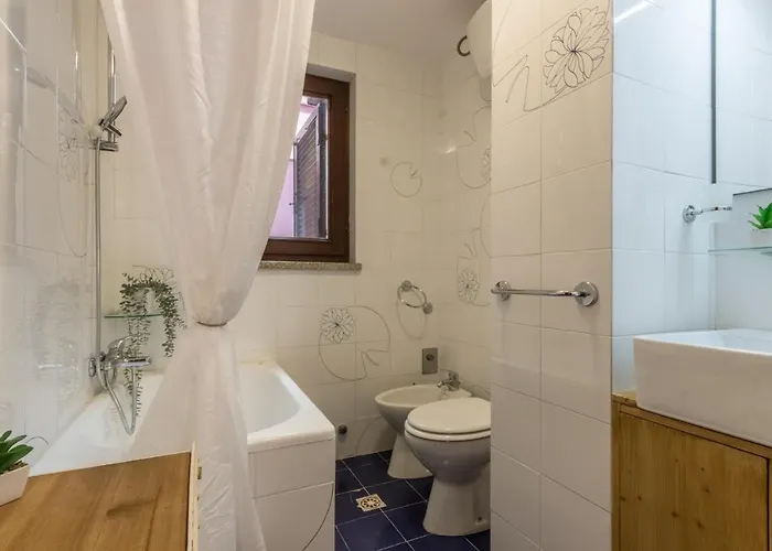 Con Grande Giardino Ad 800 Mt Dal Mare アパート *