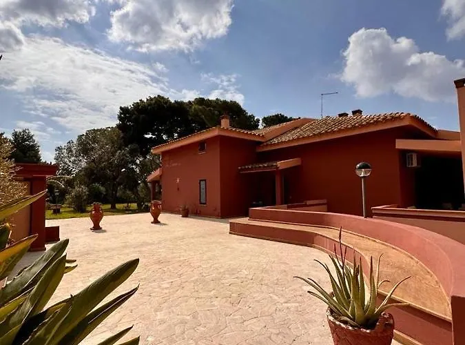 Con Grande Giardino Ad 800 Mt Dal Mare * カピターナ