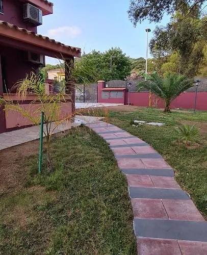 アパート Con Grande Giardino Ad 800 Mt Dal Mare *