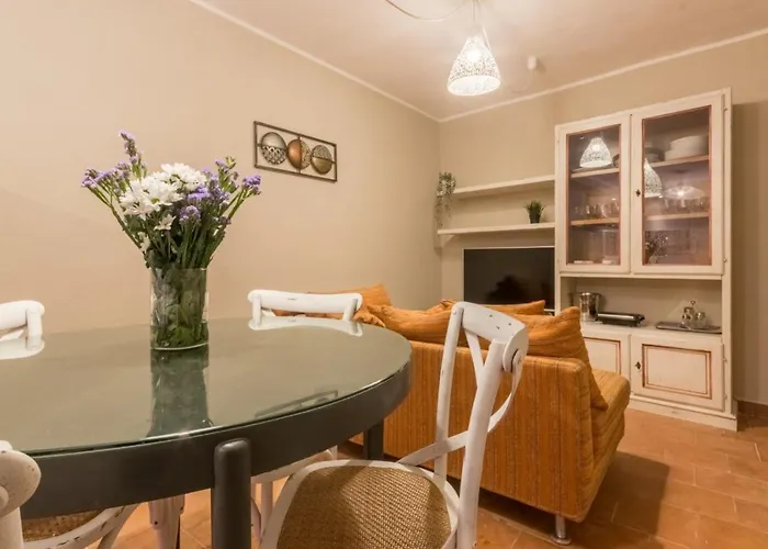 Con Grande Giardino Ad 800 Mt Dal Mare カピターナ