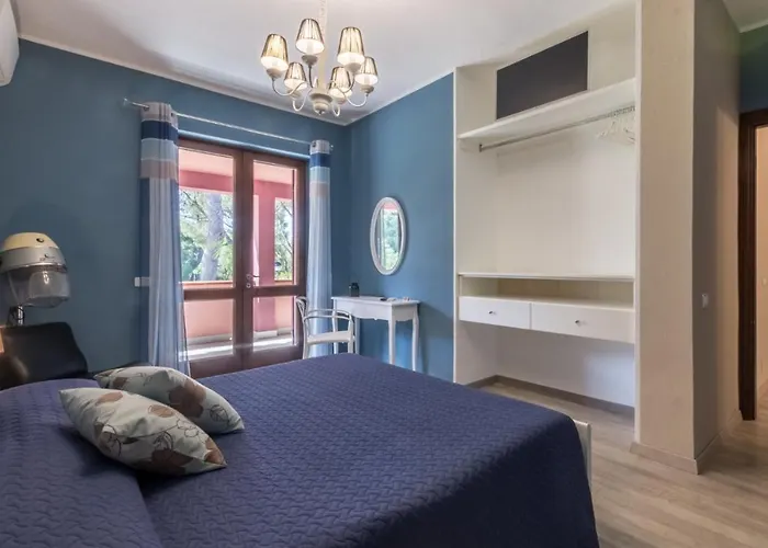 Con Grande Giardino Ad 800 Mt Dal Mare *