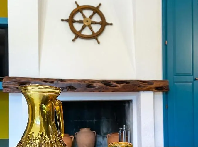 Con Grande Giardino Ad 800 Mt Dal Mare アパート カピターナ