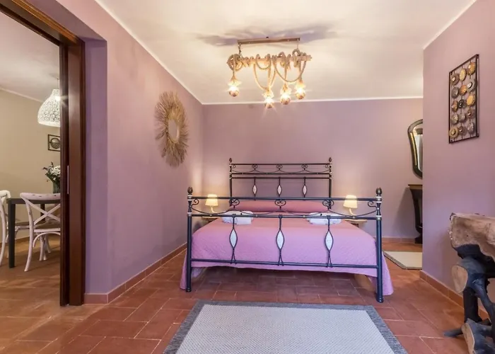 Con Grande Giardino Ad 800 Mt Dal Mare カピターナ