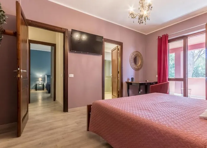 Con Grande Giardino Ad 800 Mt Dal Mare カピターナ